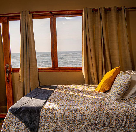 AST Surf Hotel - surf instruction