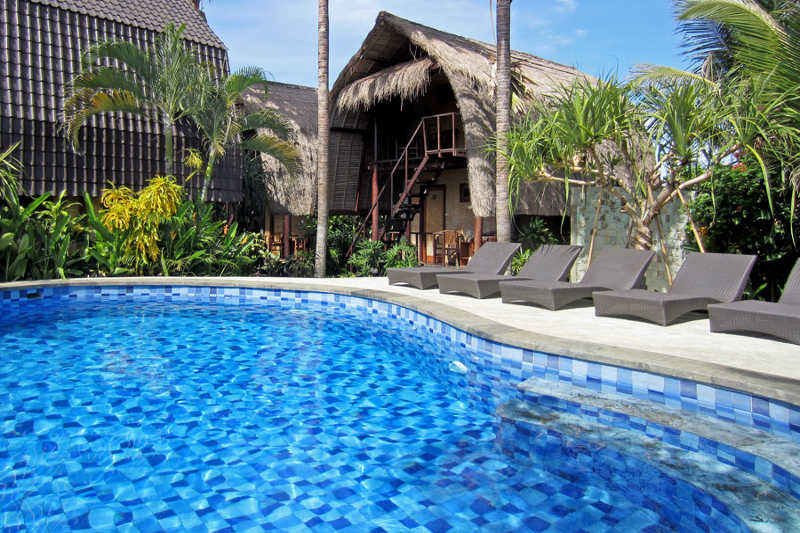 BROWN SUGAR Surf Camp Bali - swimming pool area