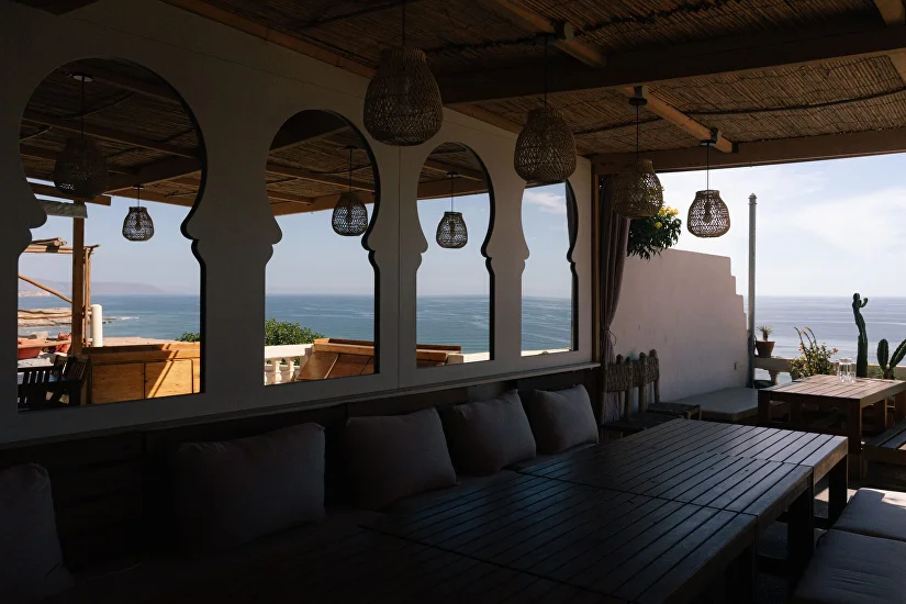 Desert Surf Camp - Aourir - beachfront location