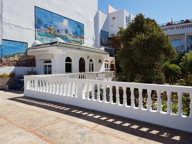 Dream Surf Camp In Taghazout Bay - surf instruction