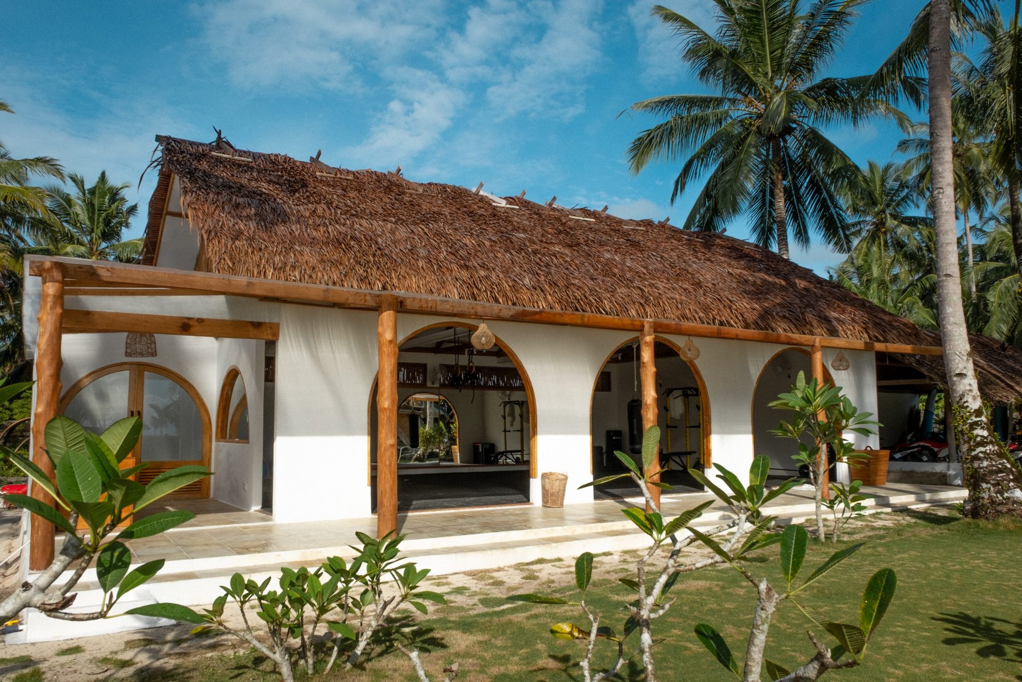 Hollow Tree's Resort - common area