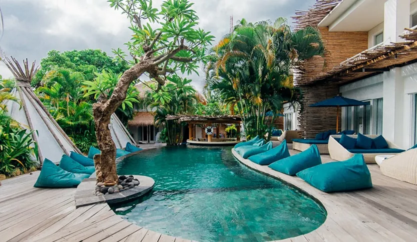 Kima Surf Camp Bali Seminyak - surf instruction