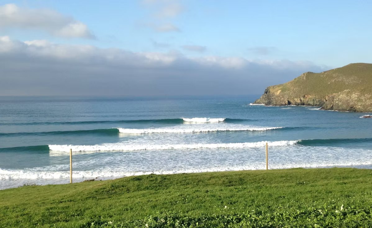 LAOLA SURF CAMP GALICIA