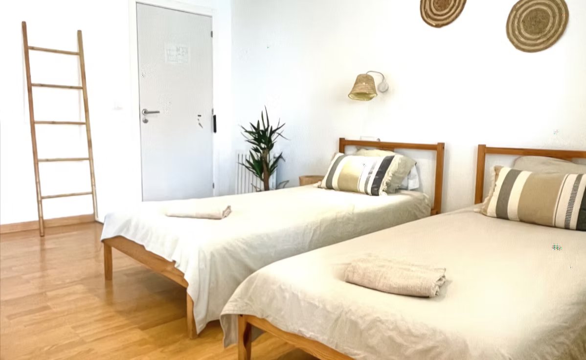 LAOLA SURF CAMP GALICIA - Image 6