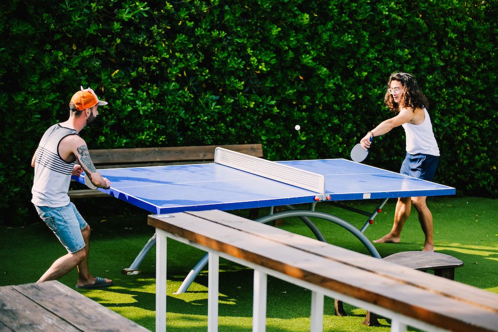 Latas Surf House - surf instruction