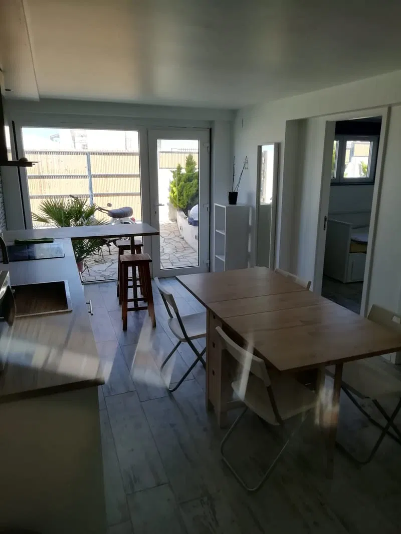 LO Surfcamp Ericeira - beachfront location