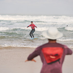 Longwave Surfcamp - surf instruction