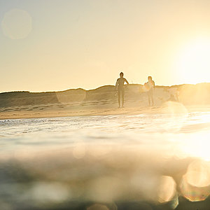 Longwave Surfcamp - surf instruction