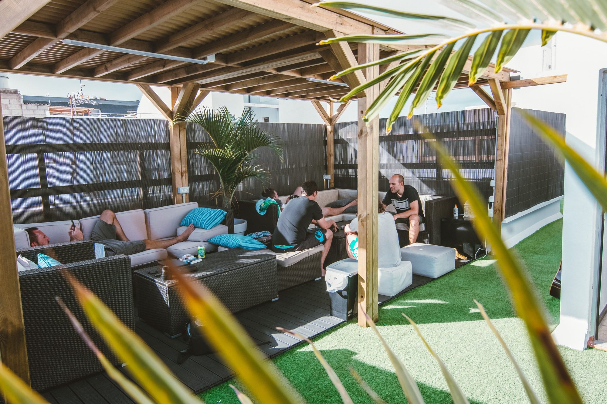 MOJOSURF Gran Canaria Surfcamp & Surfschool - surf instruction