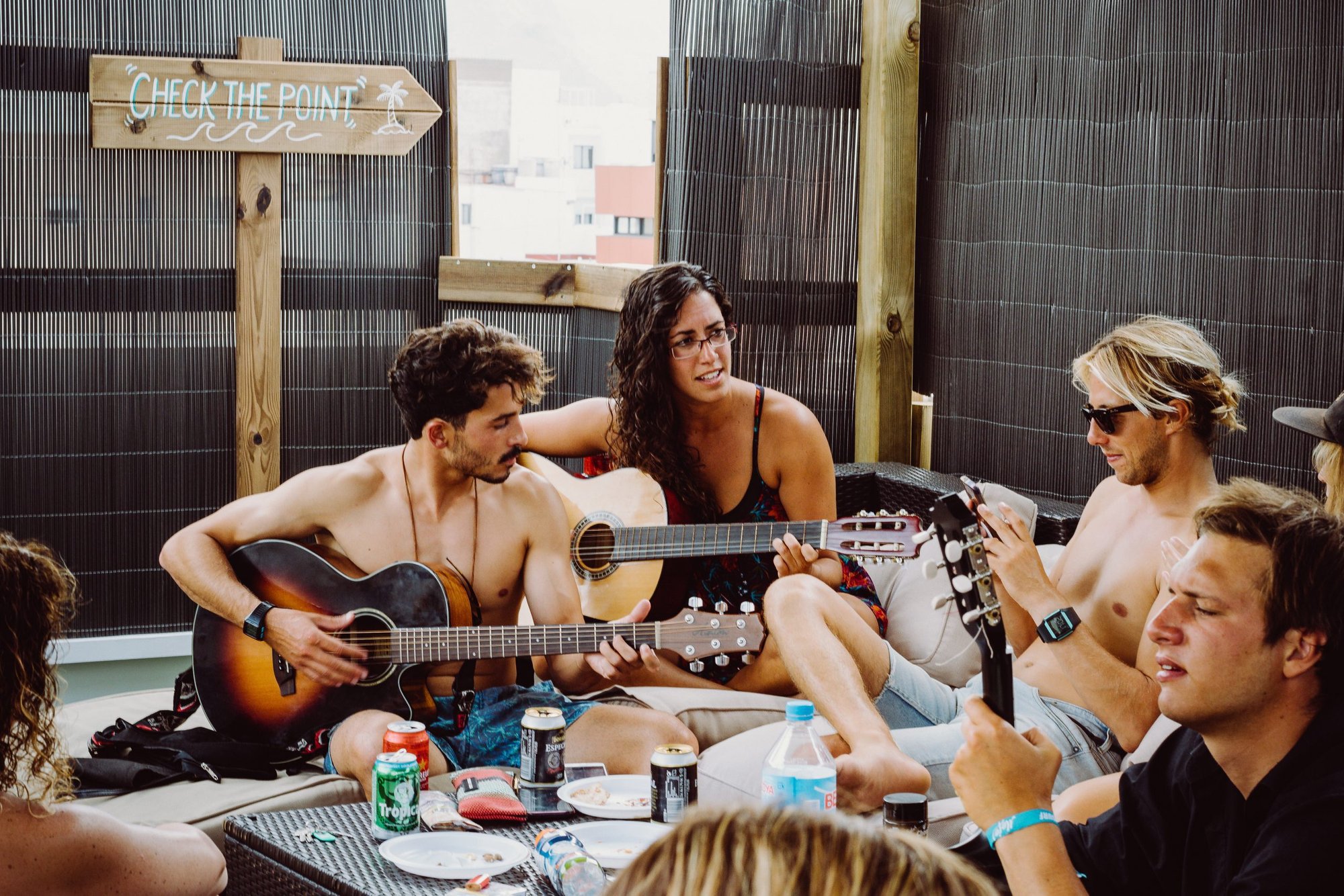 MOJOSURF Gran Canaria Surfcamp & Surfschool - surf instruction