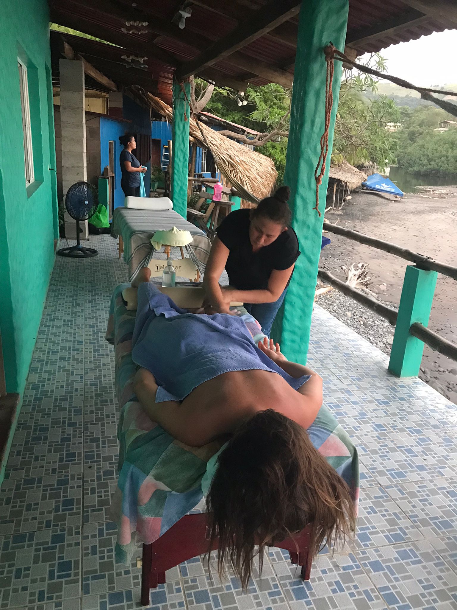 Pixie's Women's Surf Retreats - surf instruction