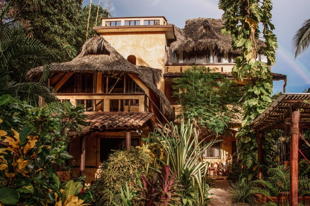 Puerto Surf House & School - surf instruction