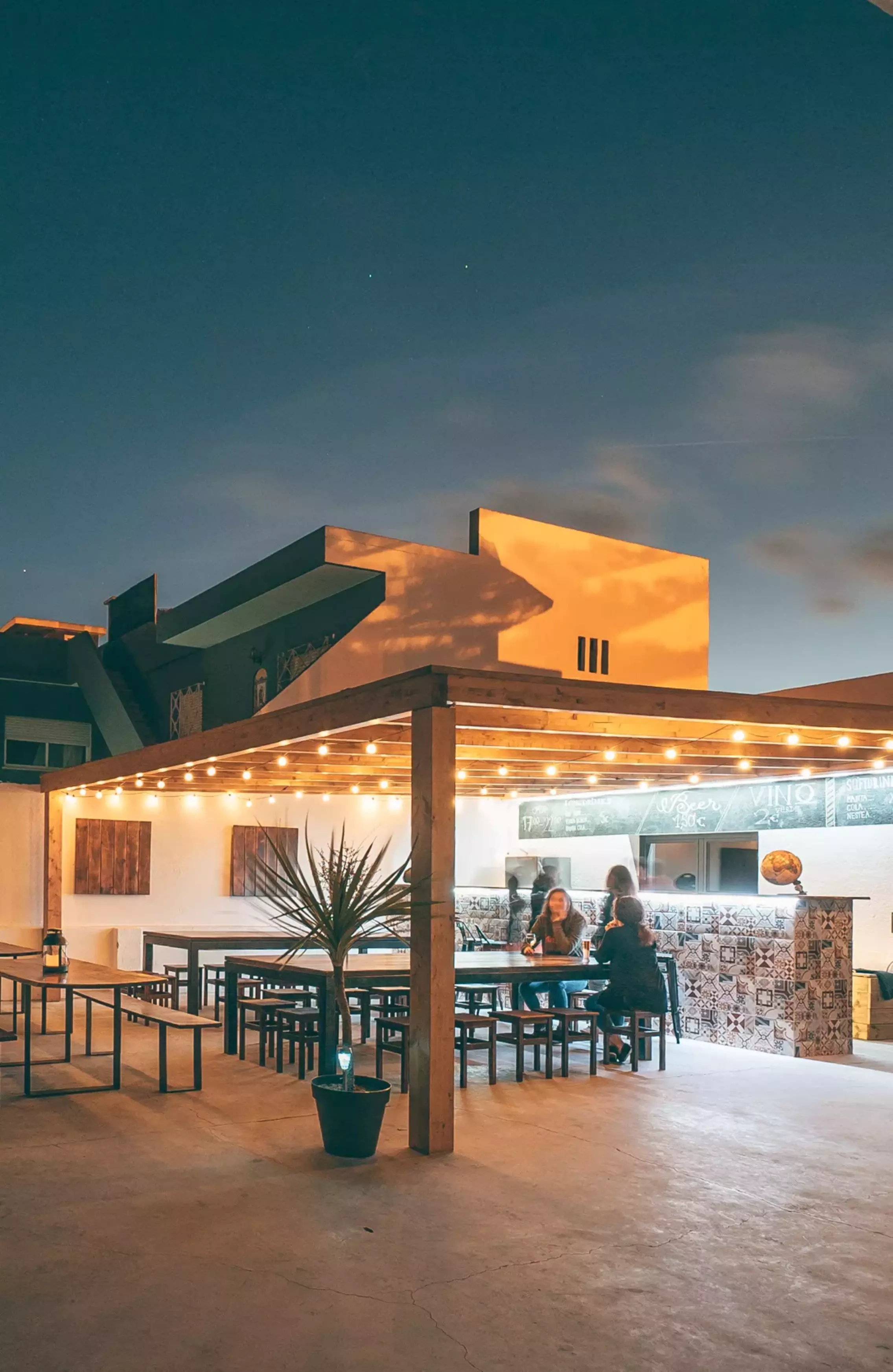 Puresurfcamps - Surfcamp Portugal, Caparica Surfhouse - surf instruction