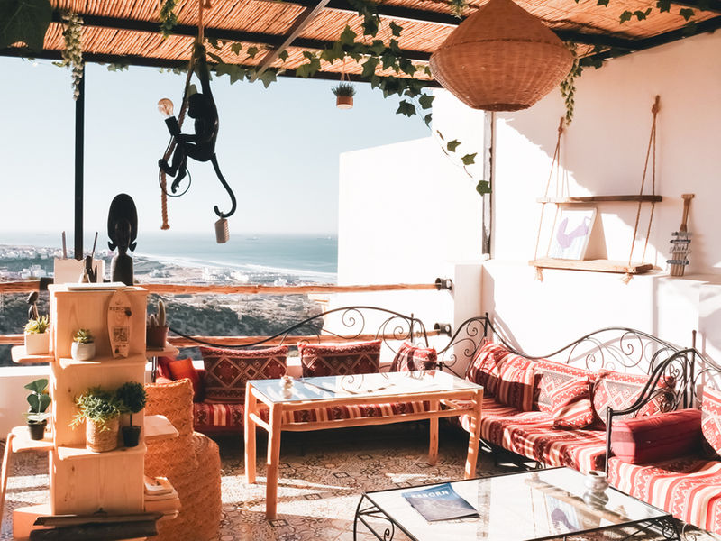 Reborn Surf Camp - beachfront location