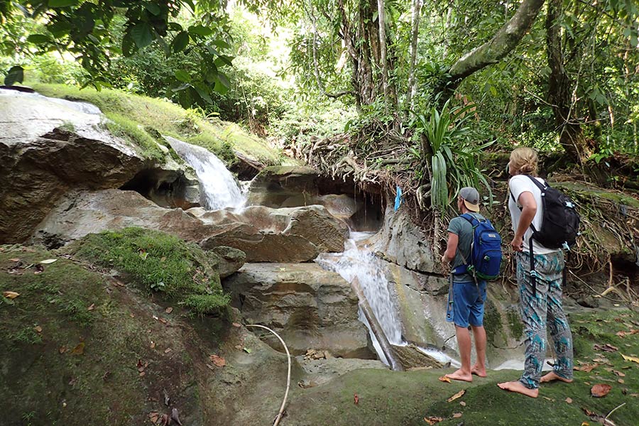 Simeulue Surf Camp - surf instruction