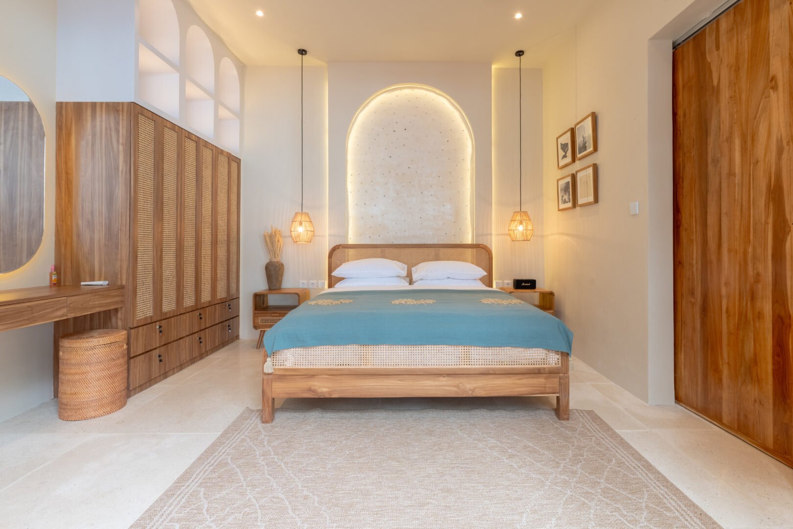 Solid Surf House Mentawai - surf instruction