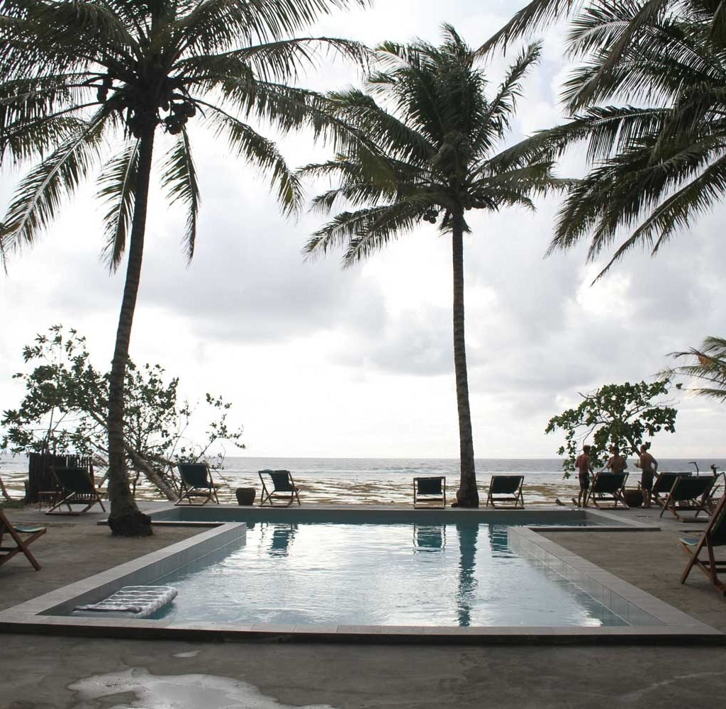 Sumatra Surf Resort - surf instruction