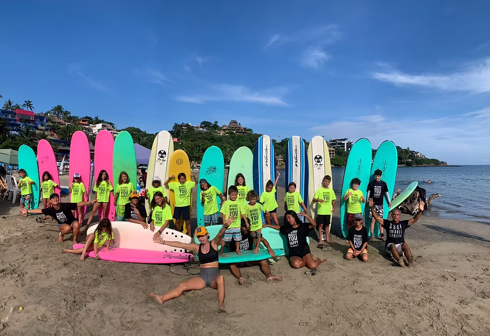 Surf N Roll sayulita - surf instruction