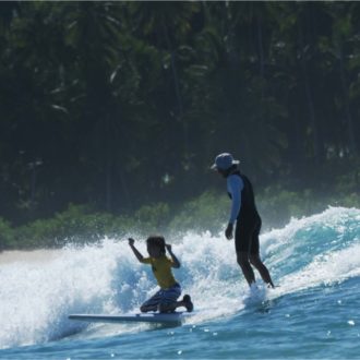 WavePark Resort Mentawai - surf instruction