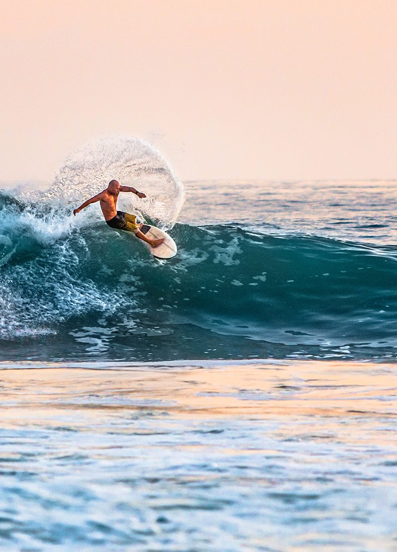 Wavy SurfCamp - surf instruction