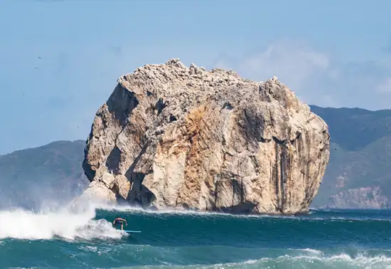 Witch's Rock Surf Camp in Tamarindo