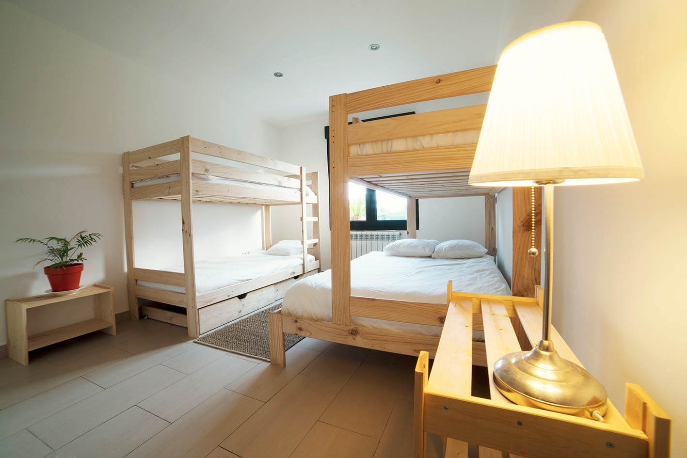 Shared Room - Surf House