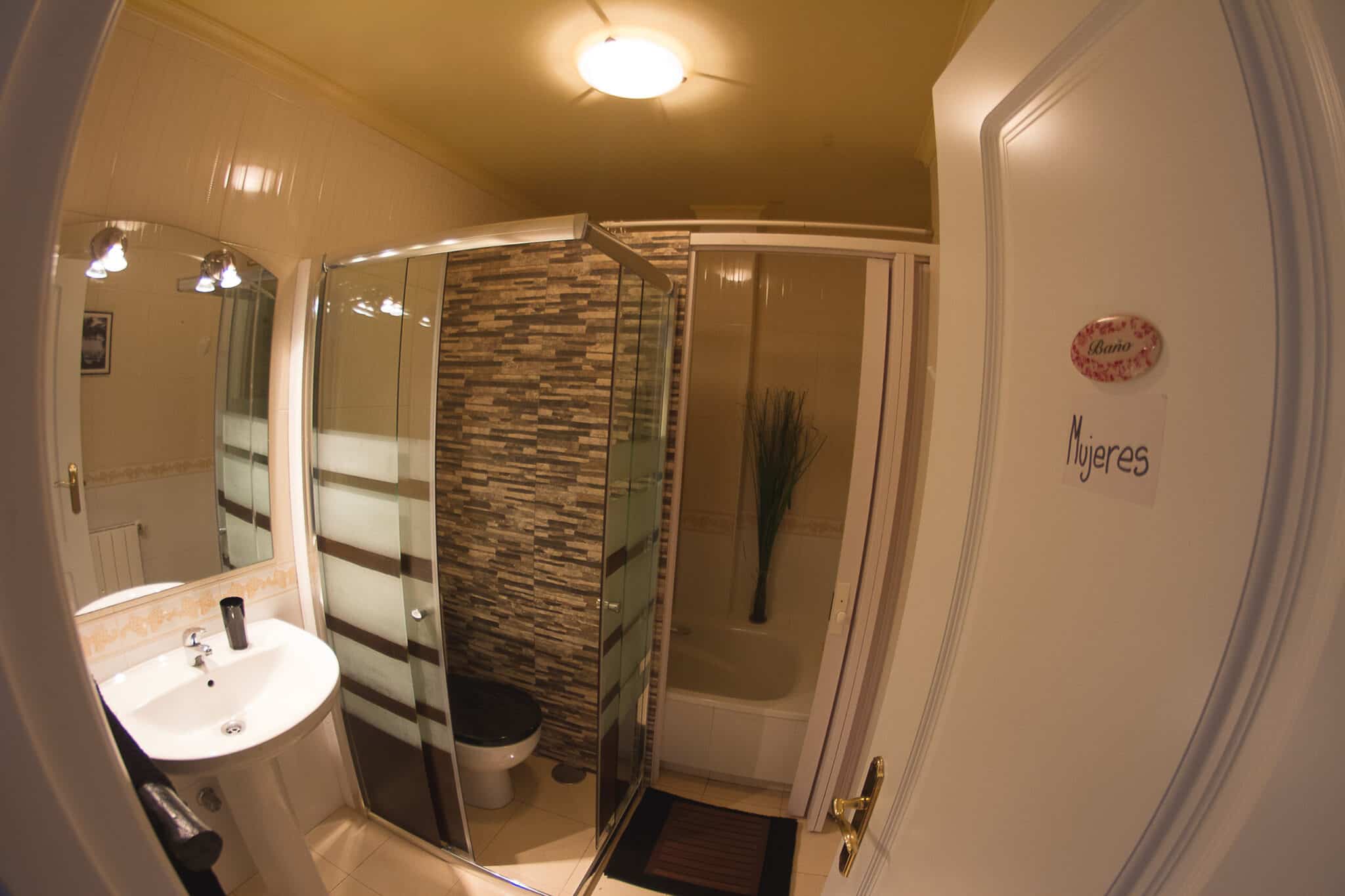 Surf House Salinas - Bedroom