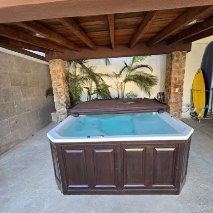 Private Room (3-4 Surfers)