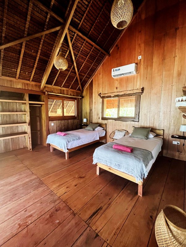 Beach Bungalow (Two-Floor)